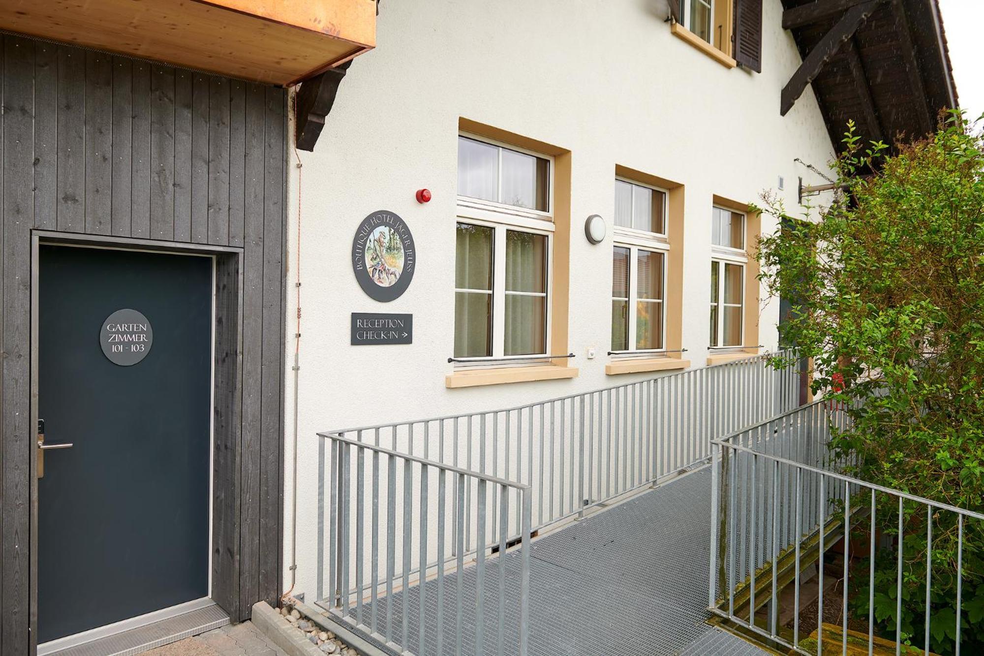 Hotel Jaeger Jeuss - Murten - Self-Check-In Buitenkant foto