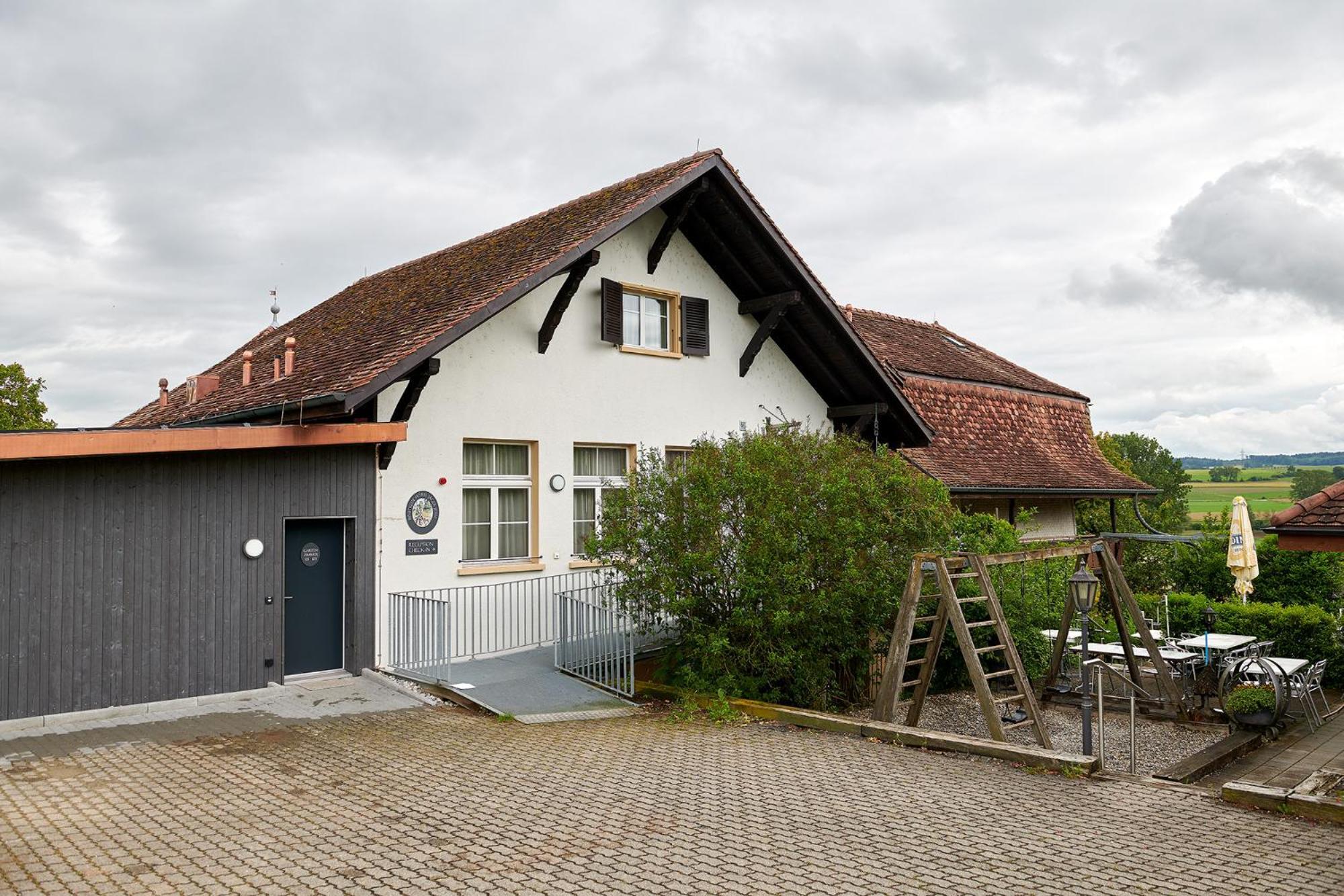 Hotel Jaeger Jeuss - Murten - Self-Check-In Buitenkant foto